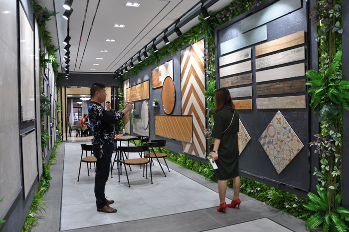 “一帶一路  設計營銷”，與O2O零售新模式攜手，2017年，金艾陶將勇往直前，開拓新戰場！