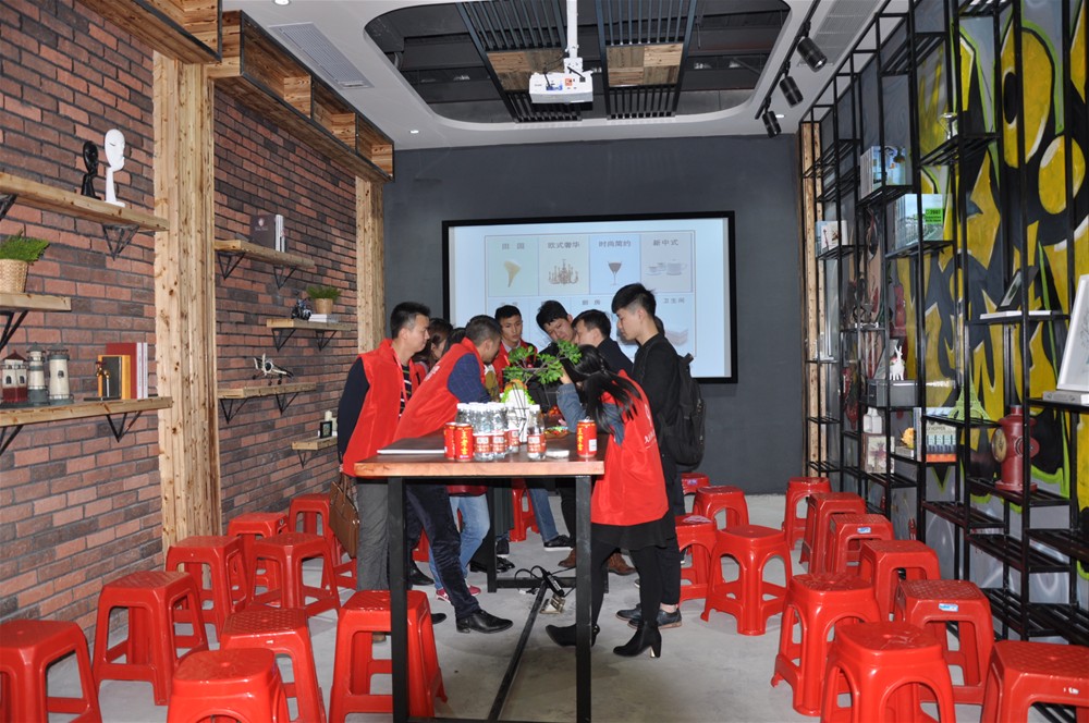 “一帶一路  設計營銷”，與O2O零售新模式攜手，2017年，金艾陶將勇往直前，開拓新戰場！