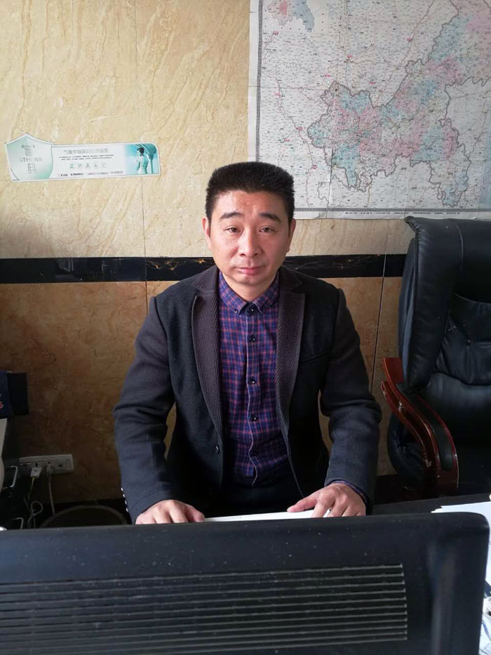 金艾陶瓷磚重慶大足區代理商胡洪軍:沒有做不成的事,只有不會做事的人