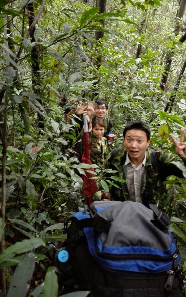 “生存挑戰(zhàn)·突破極限”野外生存特訓