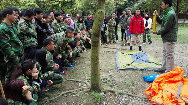 “生存挑戰(zhàn)·突破極限”野外生存特訓