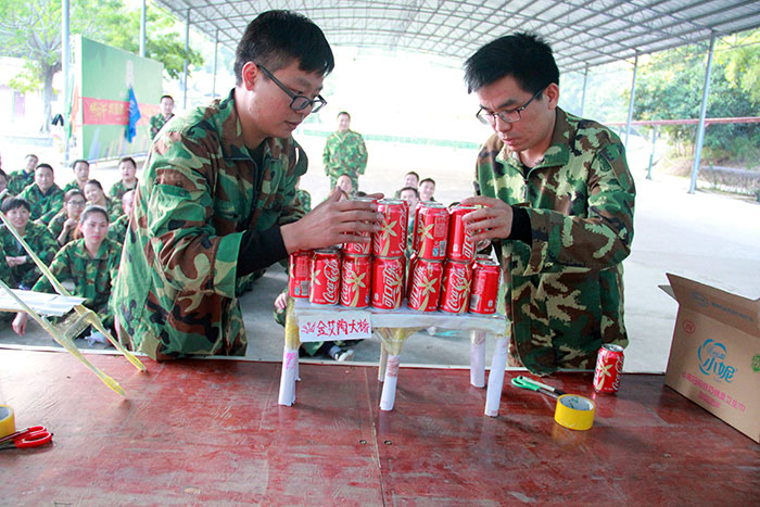 2017年2月13-15日，金艾陶“虎狼道”戶外拓展訓(xùn)練圓滿結(jié)束