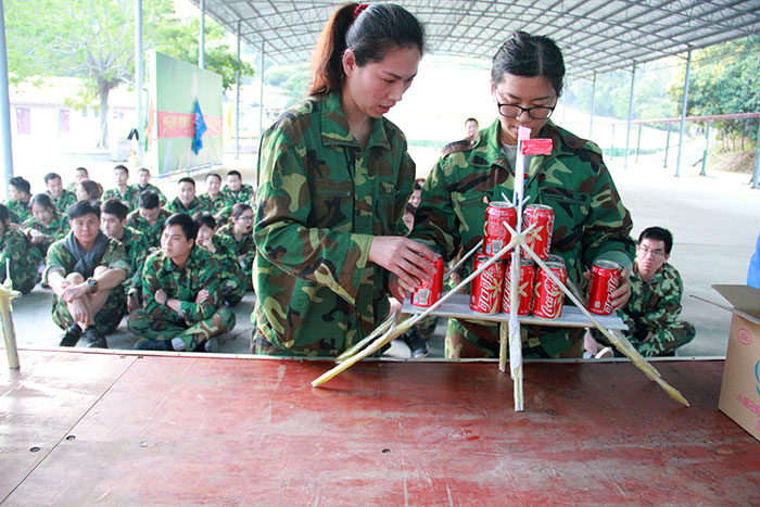 2017年2月13-15日，金艾陶“虎狼道”戶外拓展訓(xùn)練圓滿結(jié)束