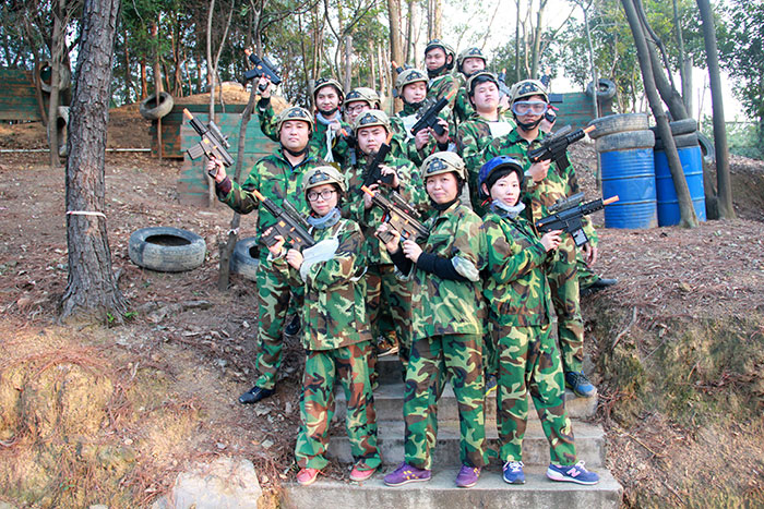 2017年2月13-15日，金艾陶“虎狼道”戶外拓展訓(xùn)練圓滿結(jié)束