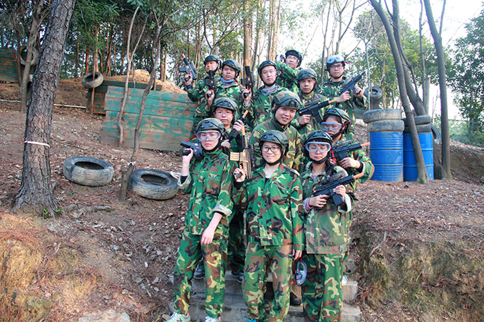 2017年2月13-15日，金艾陶“虎狼道”戶外拓展訓(xùn)練圓滿結(jié)束