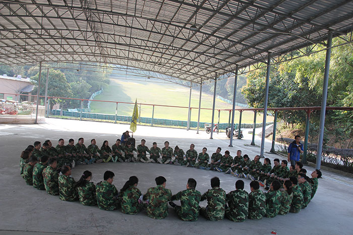 2017年2月13-15日，金艾陶“虎狼道”戶外拓展訓(xùn)練圓滿結(jié)束